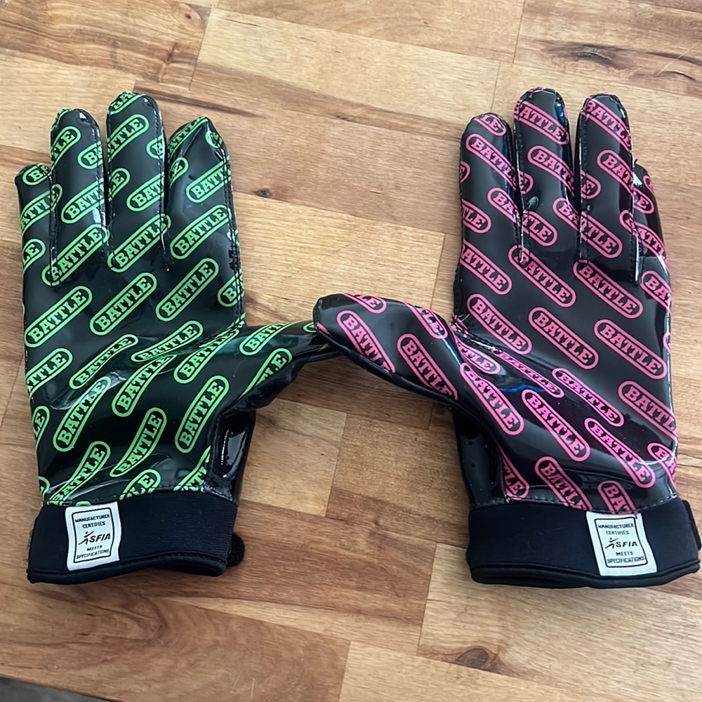 Battle Adult Football Gloves